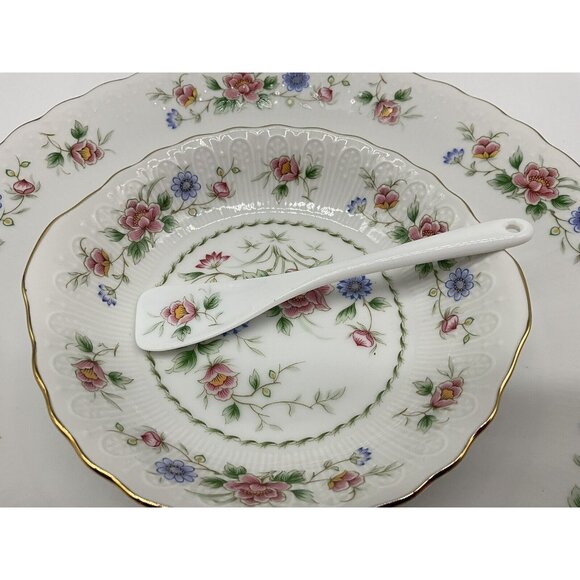 Andrea by Sadek 3 Piece "Garden of India" Scalloped Platter Dip Bowl and Spoon - Picture 9 of 16